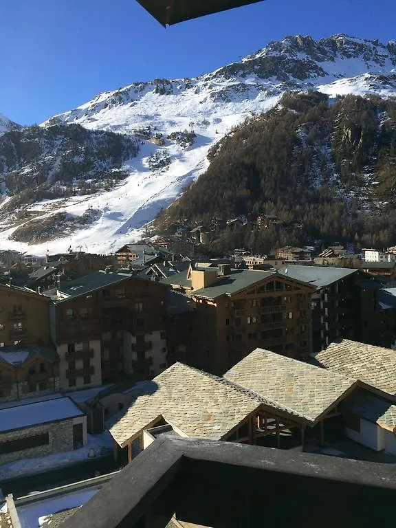 Appartement vue 180° sur massif Val-dʼIsère 0*,